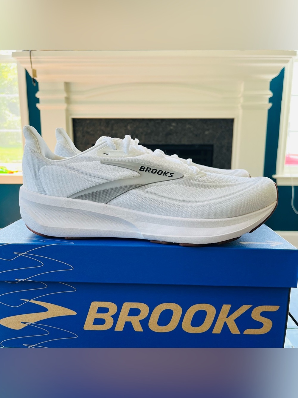 Brooks Revel 9 Women's Low Top Lace-Up Sneaker White/Grey/Black 120489-1B-135